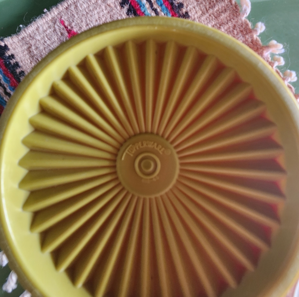 Vintage Tupperware - Picture 2 of 3